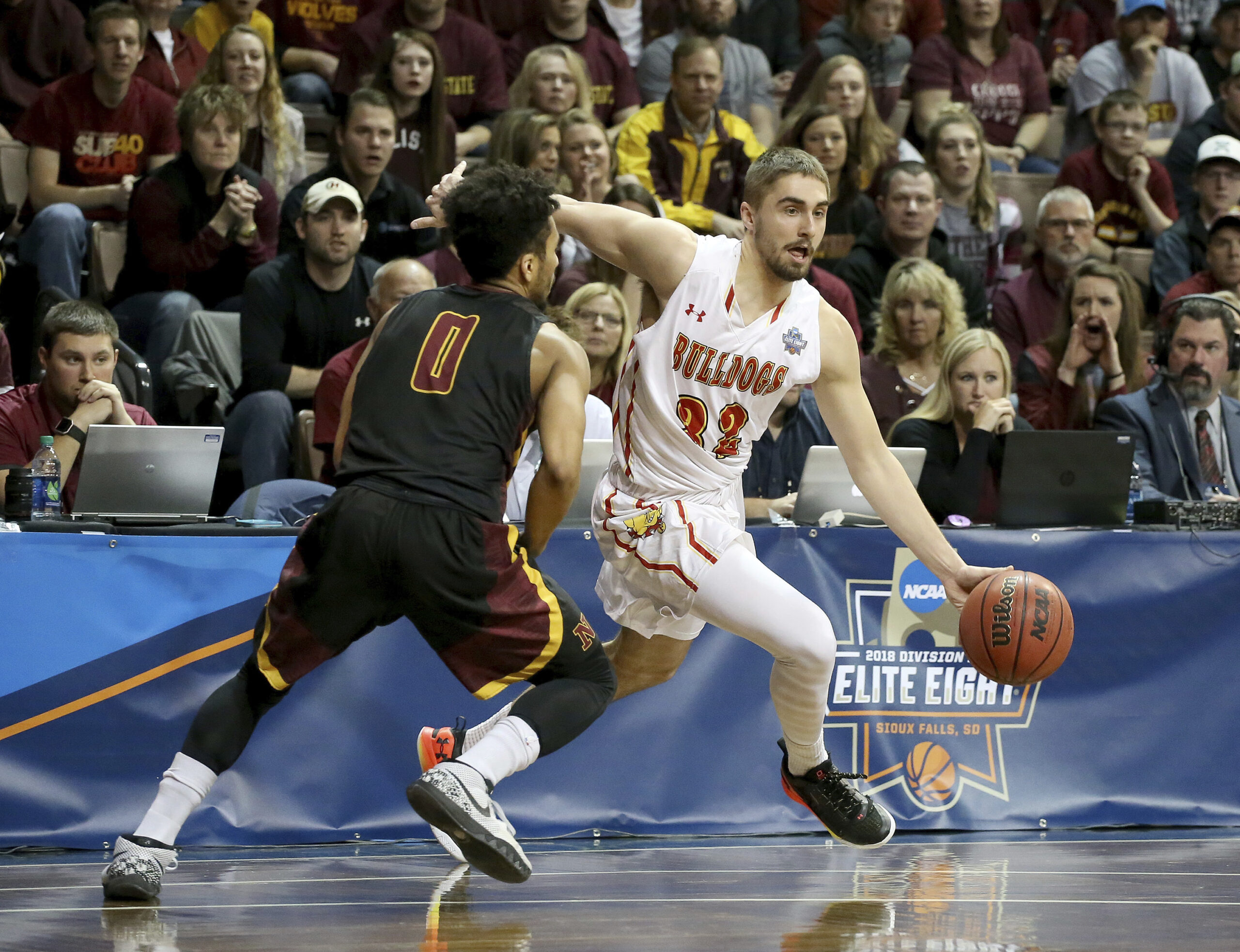 NCAA Div II Championship Basketball