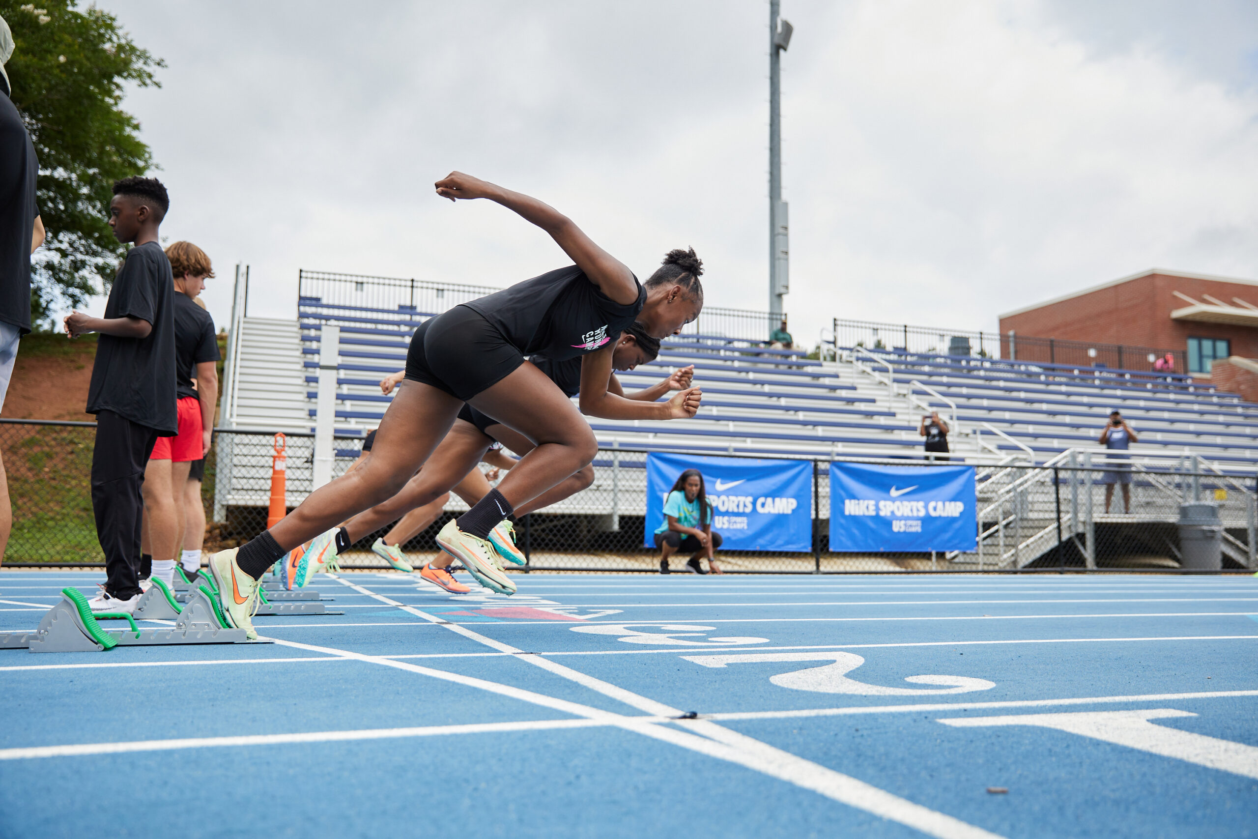 NIKE TRACK & FIELD CHAMP CAMP