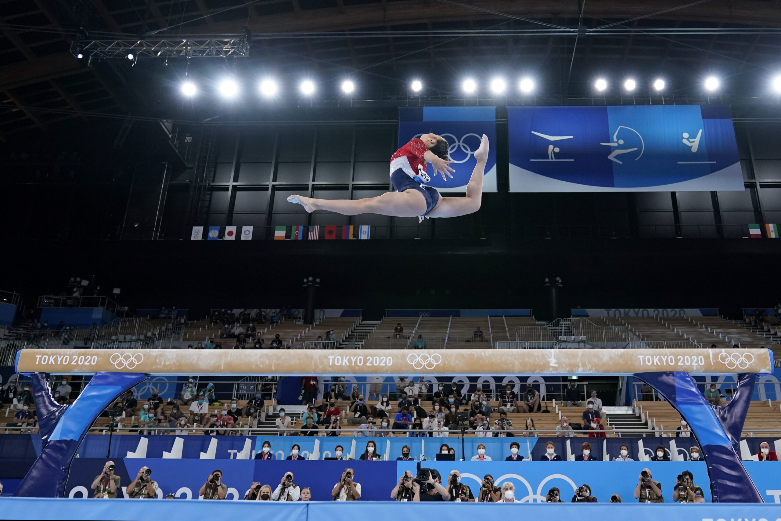 Auburn Suni Lee Gymnastics