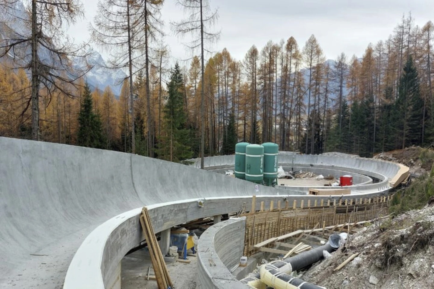 Cortina Sliding Track