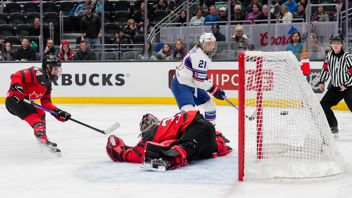 Hilary Knight Goal